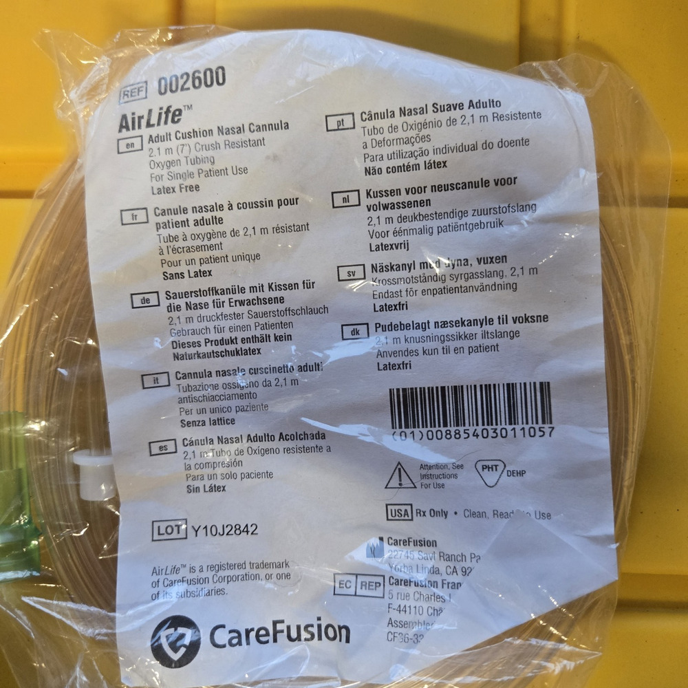 Carefusion 002600 Adult Cushion Nasal Cannula Oxygen Tubing New